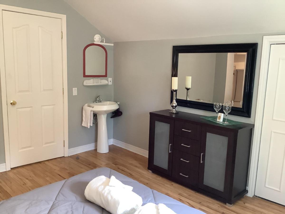 Les Saisons Du Fleuve Bed & Breakfast Lotbiniere Exterior photo