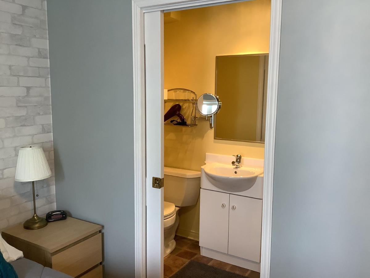 Les Saisons Du Fleuve Bed & Breakfast Lotbiniere Exterior photo
